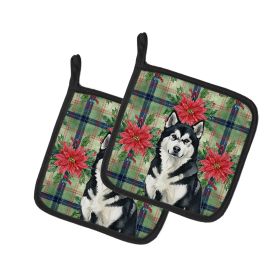Black and White Alaskan Malamute Christmas PoinsettIas Pair of Pot Holders Pair 7.5x7.5 Quilted Insulated Hot Pads Decorative Kitchen Gift Made in USA